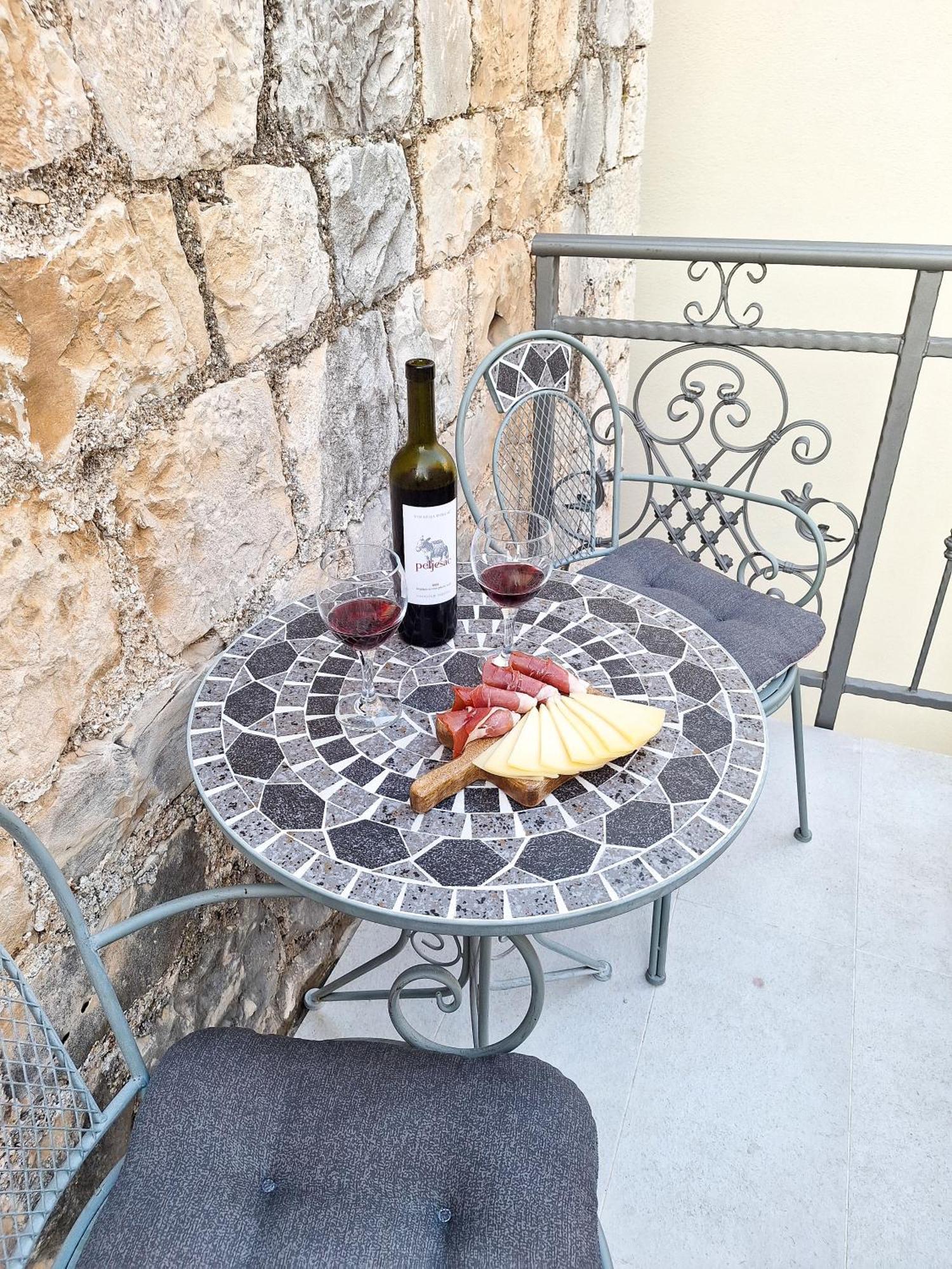 St Peter'S Heritage House Trogir Exterior photo